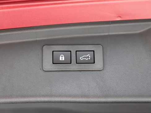 Certified 2025 Subaru Outback Premium AWD/4WD image 12