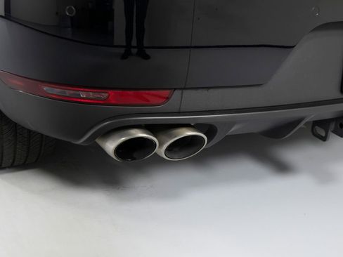 Certified 2021 Porsche Macan S AWD/4WD image 40