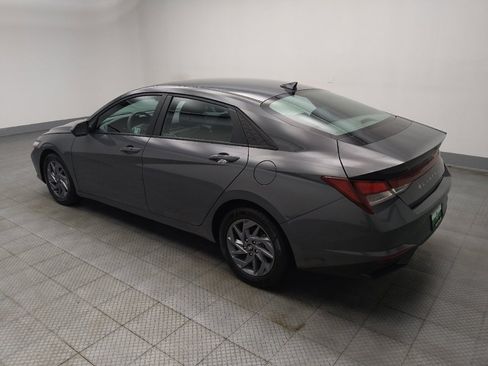 Used 2024 Hyundai Elantra SEL image 3