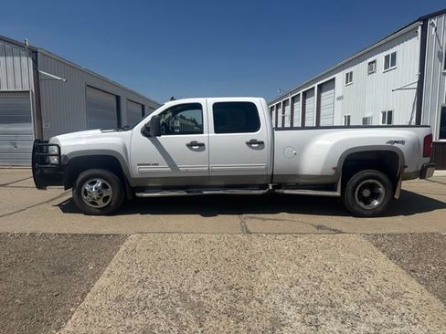 Used 2010 Chevrolet Silverado 3500 LT w/ Exterior Plus Package AWD/4WD image 7
