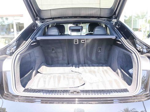 Certified 2024 Audi Q8 e-tron Premium AWD/4WD image 28