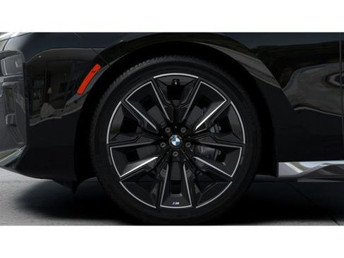 New 2026 BMW 740i xDrive image 7