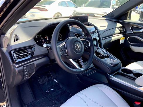 New 2025 Acura RDX SH-AWD image 8