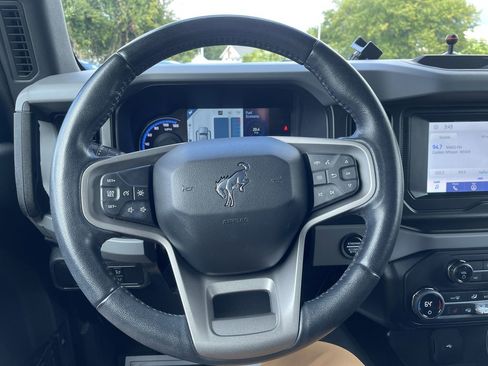 Used 2021 Ford Bronco Black Diamond image 18