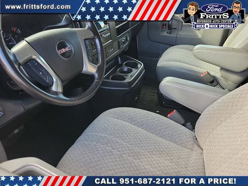Used 2017 GMC Savana 3500 LT w/ LT Preferred Equipment Group image 4