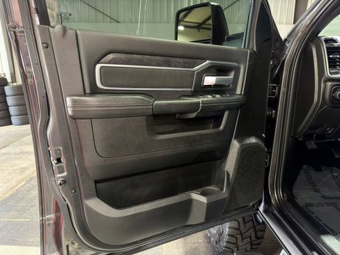 Used 2024 RAM 2500 Big Horn w/ Night Edition AWD/4WD image 13