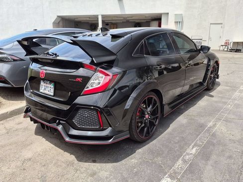 Used 2019 Honda Civic Type R image 3