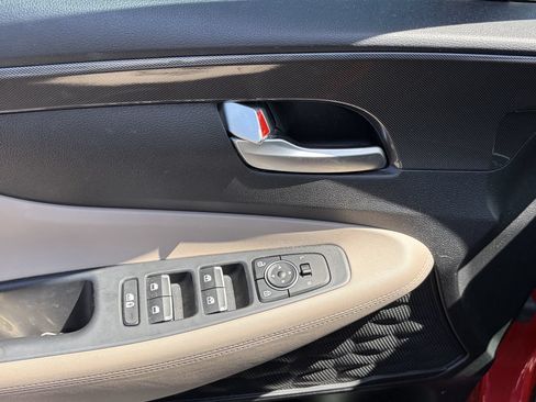 Used 2022 Hyundai Santa Fe SEL w/ Convenience Package FWD image 9