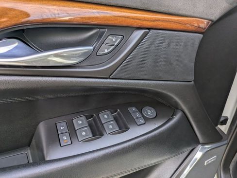 Used 2015 Cadillac Escalade ESV Premium image 12