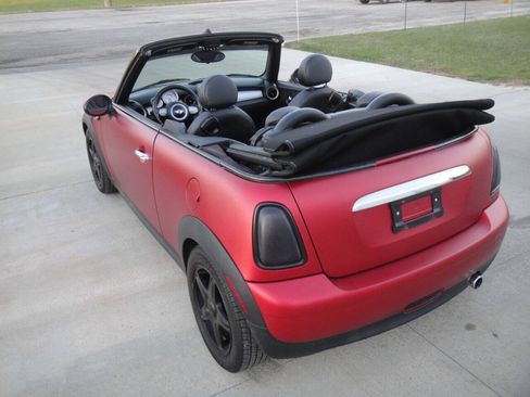 Used 2010 MINI Cooper Convertible FWD image 10