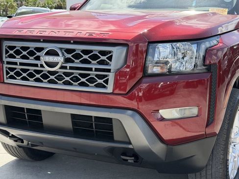 Used 2023 Nissan Frontier SV w/ SV Convenience Package AWD/4WD image 10