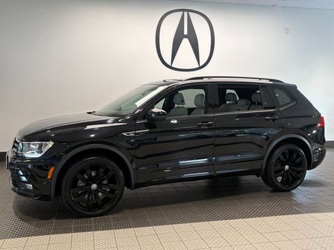 Used 2021 Volkswagen Tiguan SE R-Line AWD/4WD image 3