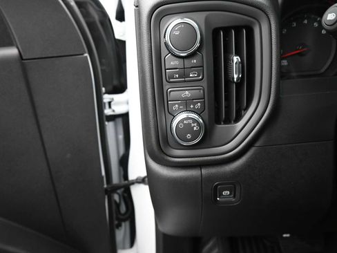 Used 2026 GMC Sierra 1500 Pro w/ Graphite Edition AWD/4WD image 11