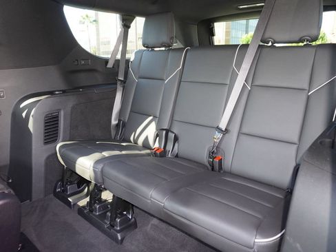 Used 2026 Cadillac Escalade ESV Luxury RWD image 12