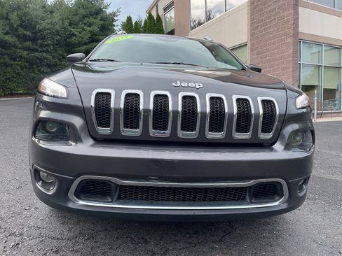 Used 2017 Jeep Cherokee Limited image 13