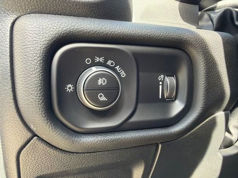 Used 2023 RAM 1500 Big Horn AWD/4WD image 18