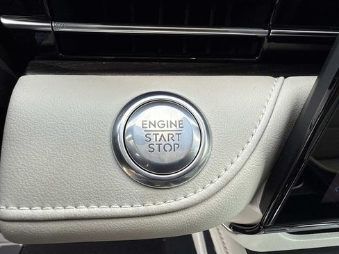 New 2026 Lincoln Nautilus Reserve AWD/4WD image 34