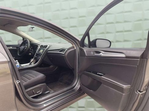 Used 2015 Ford Fusion SE image 20