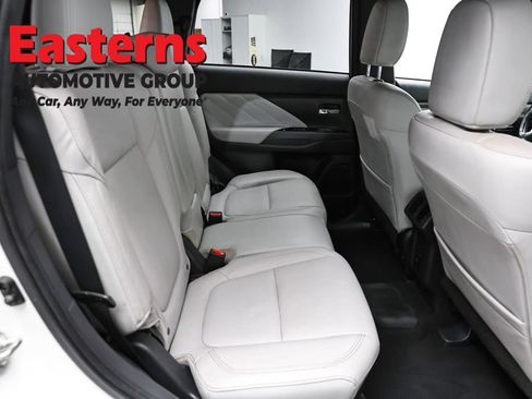 Used 2020 Mitsubishi Outlander SEL AWD/4WD image 22