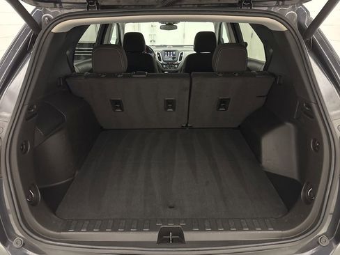 Used 2022 Chevrolet Equinox LT w/ Driver Convenience Package image 6