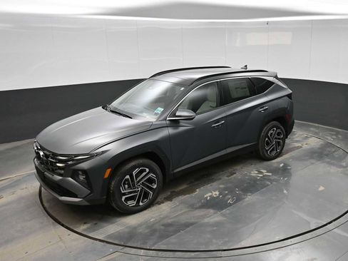 New 2026 Hyundai Tucson Limited w/ Tow & Go Package AWD/4WD image 25