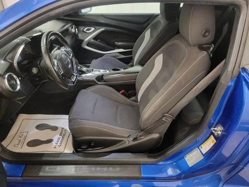 Used 2018 Chevrolet Camaro LT image 13