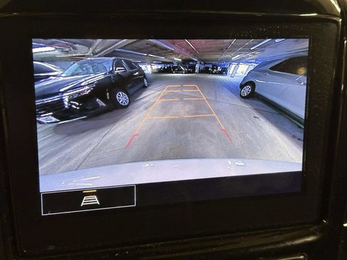 Used 2023 Chevrolet Traverse LT AWD/4WD image 25