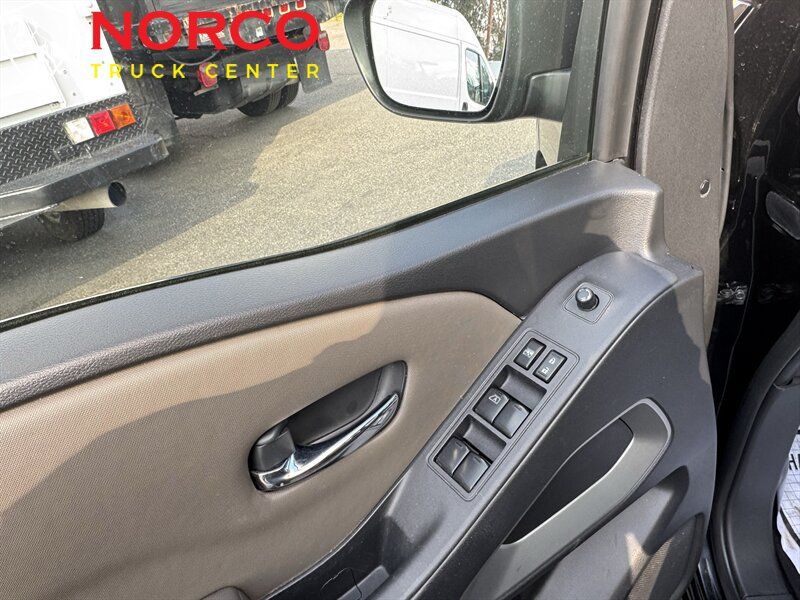 Used 2022 Nissan Frontier SV RWD image 16
