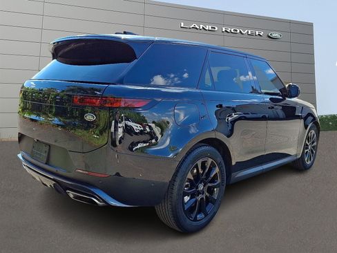 Used 2023 Land Rover Range Rover Sport SE image 2