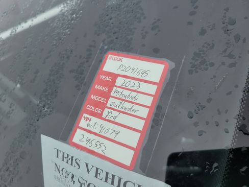 Used 2023 Mitsubishi Outlander SEL image 10