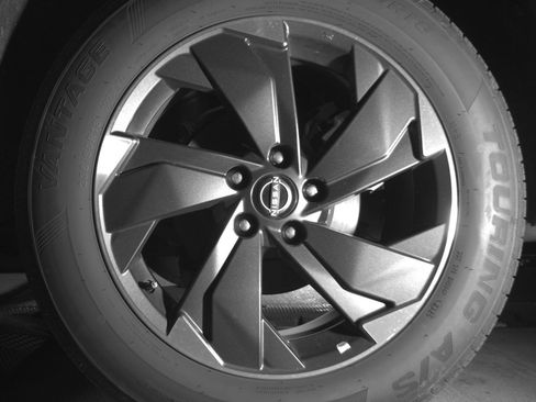 Used 2025 Nissan Rogue SV image 14