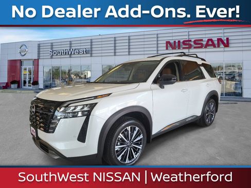 New 2026 Nissan Pathfinder Platinum FWD image 1