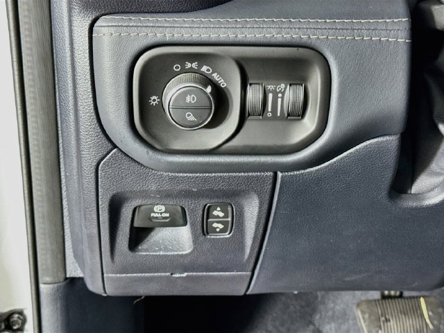 Used 2021 RAM 1500 Limited AWD/4WD image 13