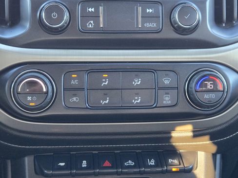 Used 2021 GMC Canyon Denali image 20