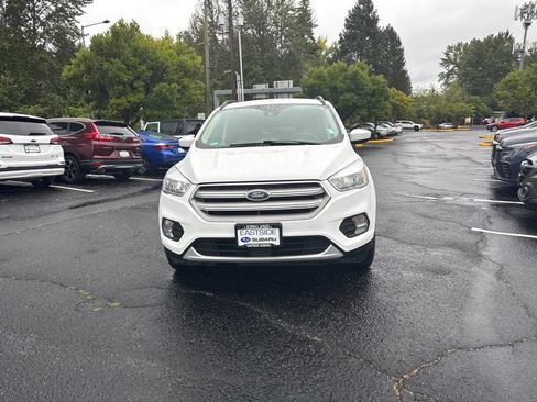 Used 2018 Ford Escape SE w/ Ford Safe & Smart Package AWD/4WD image 2
