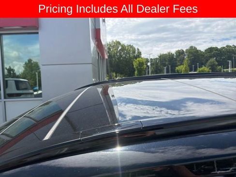 Used 2025 Toyota RAV4 XSE w/ Premium Package AWD/4WD image 15
