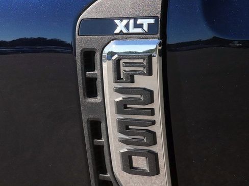 Used 2024 Ford F250 XLT w/ FX4 Off-Road Package image 12