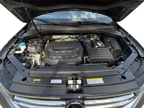 Used 2024 Volkswagen Tiguan S image 11