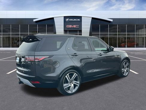 Used 2024 Land Rover Discovery Metropolitan Edition image 5