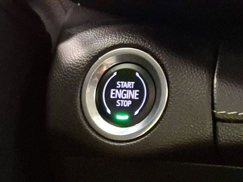 Used 2023 Buick Envision Preferred image 22