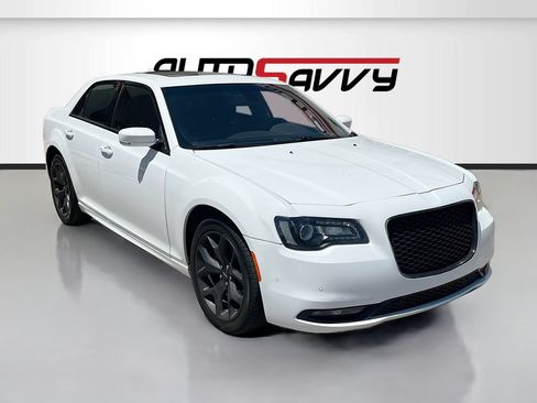 Used 2023 Chrysler 300 S RWD image 1