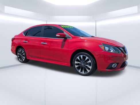 Used 2019 Nissan Sentra SR FWD image 1