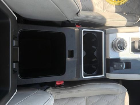Used 2024 Mitsubishi Outlander SEL AWD/4WD image 34