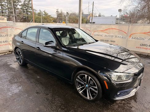 Used 2018 BMW 330i xDrive 330i xDrive Sedan 4D w/ Convenience Package image 7