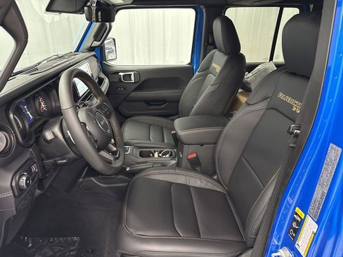 New 2025 Jeep Wrangler Unlimited Rubicon 392 image 9