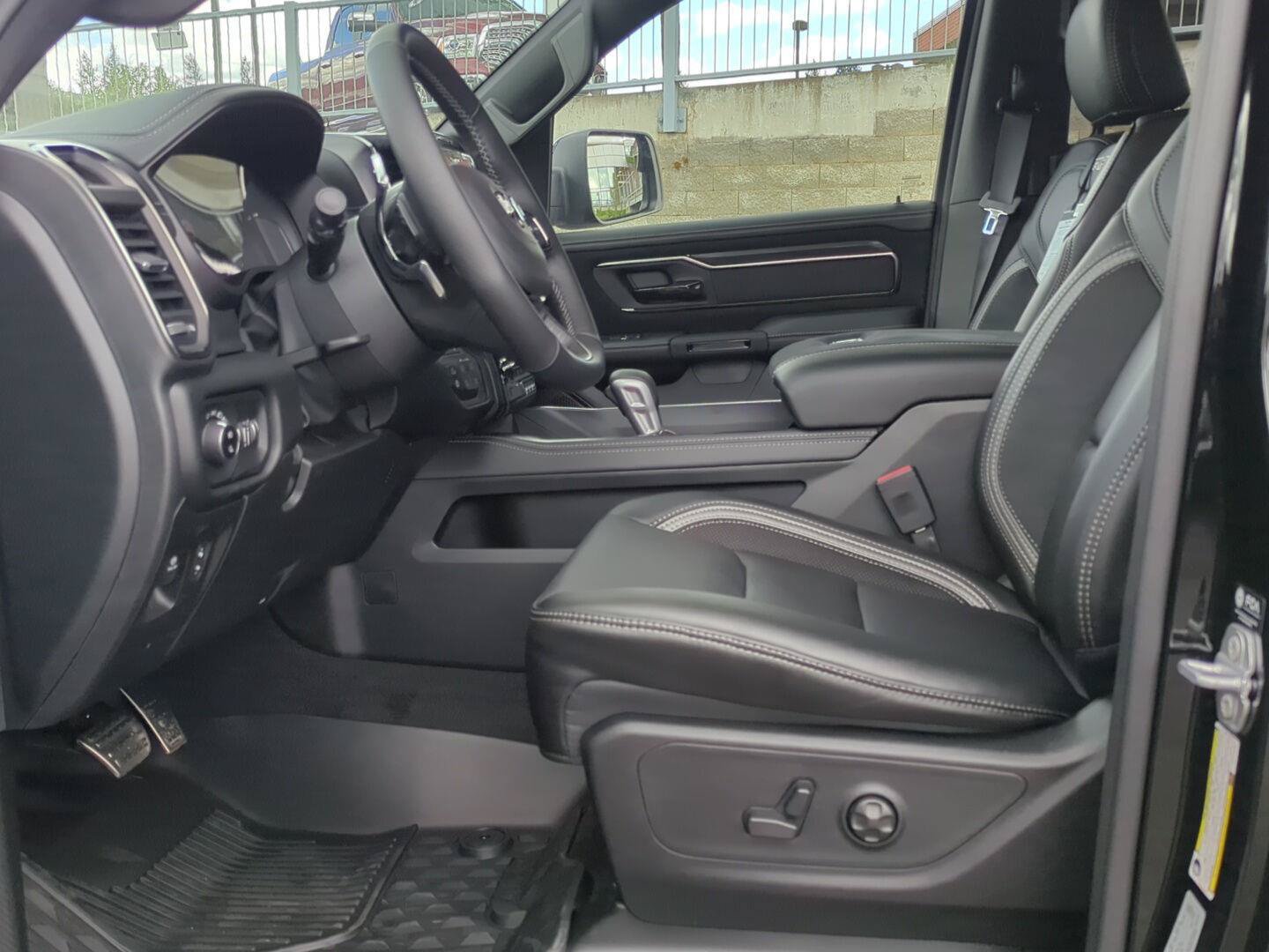 New 2026 RAM 1500 RHO AWD/4WD image 16