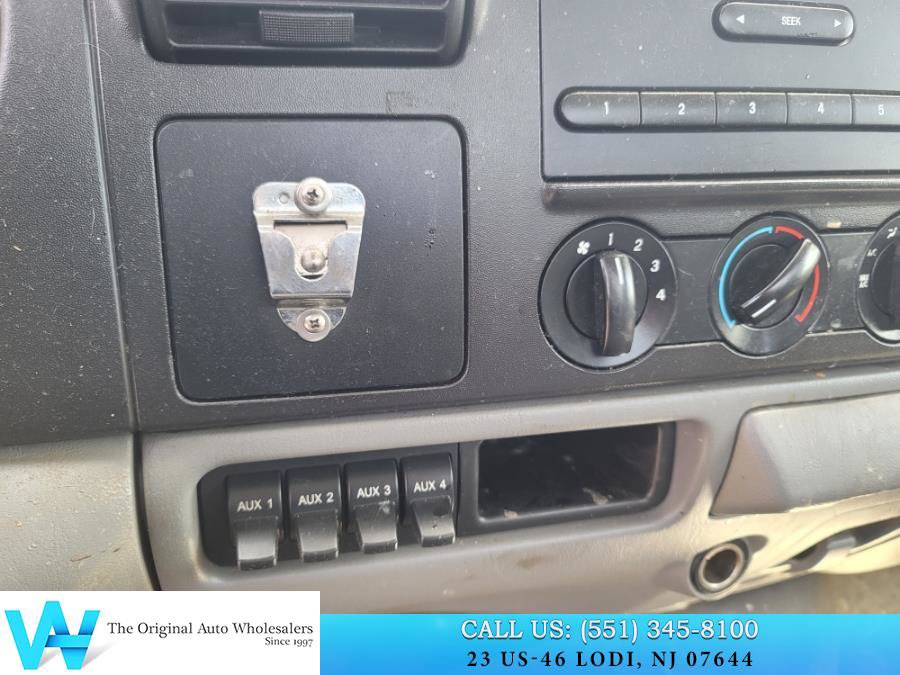 Used 2005 Ford F350 XL AWD/4WD image 19