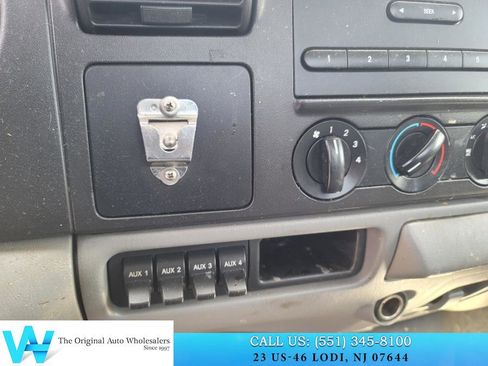 Used 2005 Ford F350 XL image 19