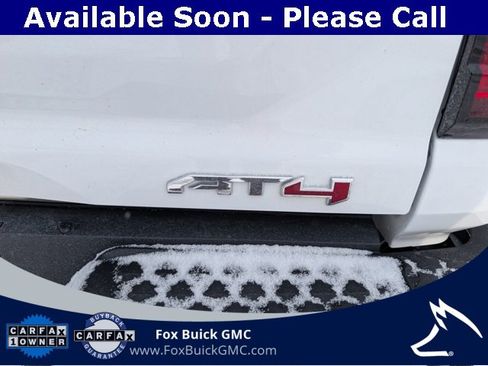 Certified 2025 GMC Canyon AT4 image 5