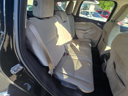 Used 2018 Ford Escape SE w/ Ford Safe & Smart Package FWD image 35